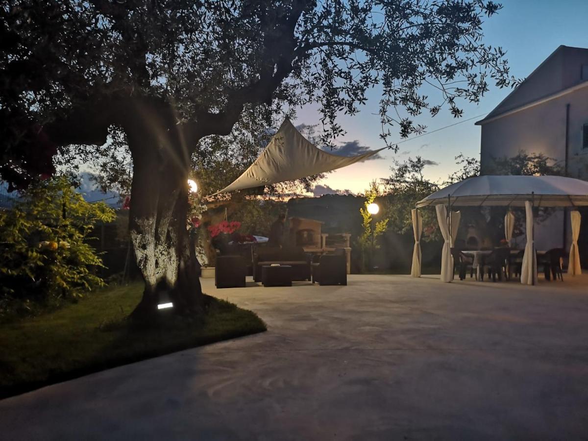 Lory Bed & Breakfast Elice ภายนอก รูปภาพ